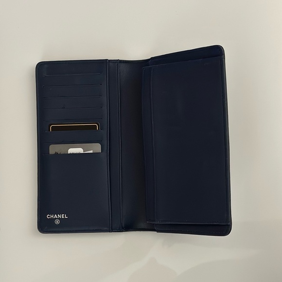 Chanel Boy Wallet - Picture 3 of 12